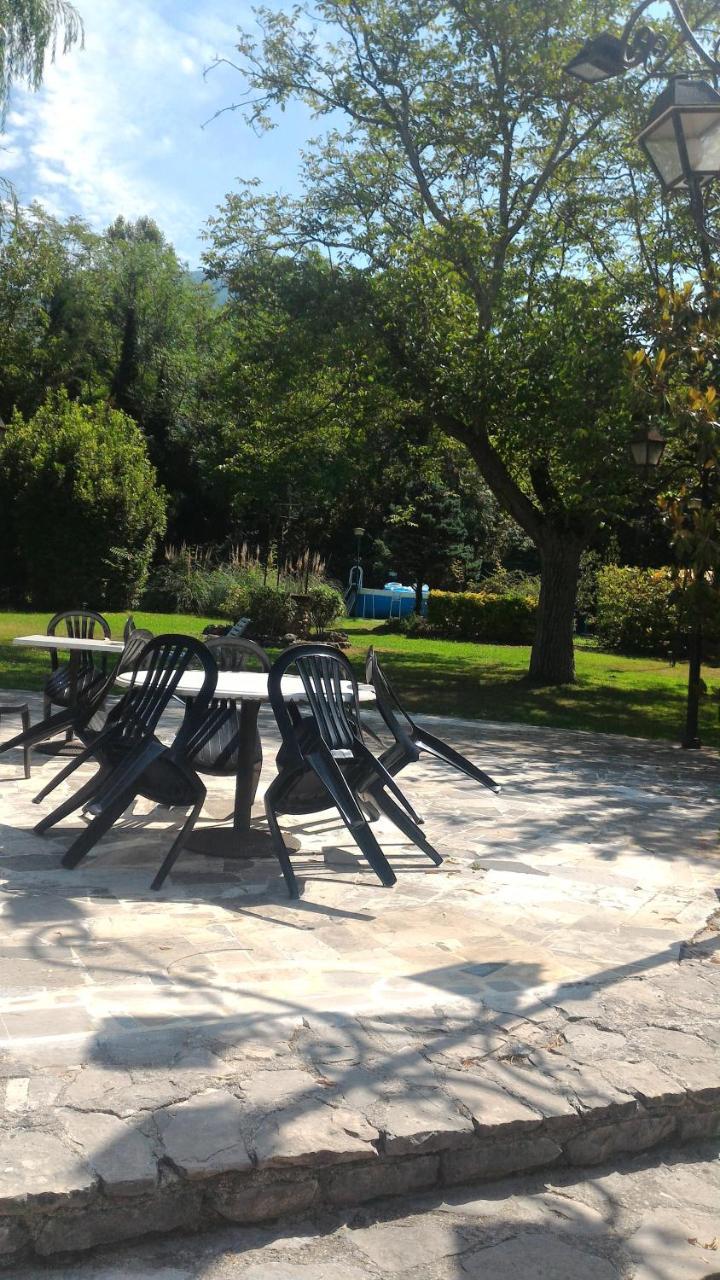 Albergo-Ristorante"Parco Alle Noci"Tra La Cascata Delle Marmore,Labro E Valle Santa Di S Francesco Rivodutri ภายนอก รูปภาพ
